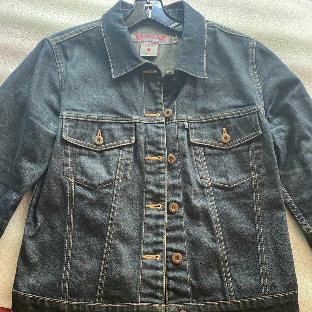 Vintage Silver jeans denim jacket size M . Not worn but hanging in closet.